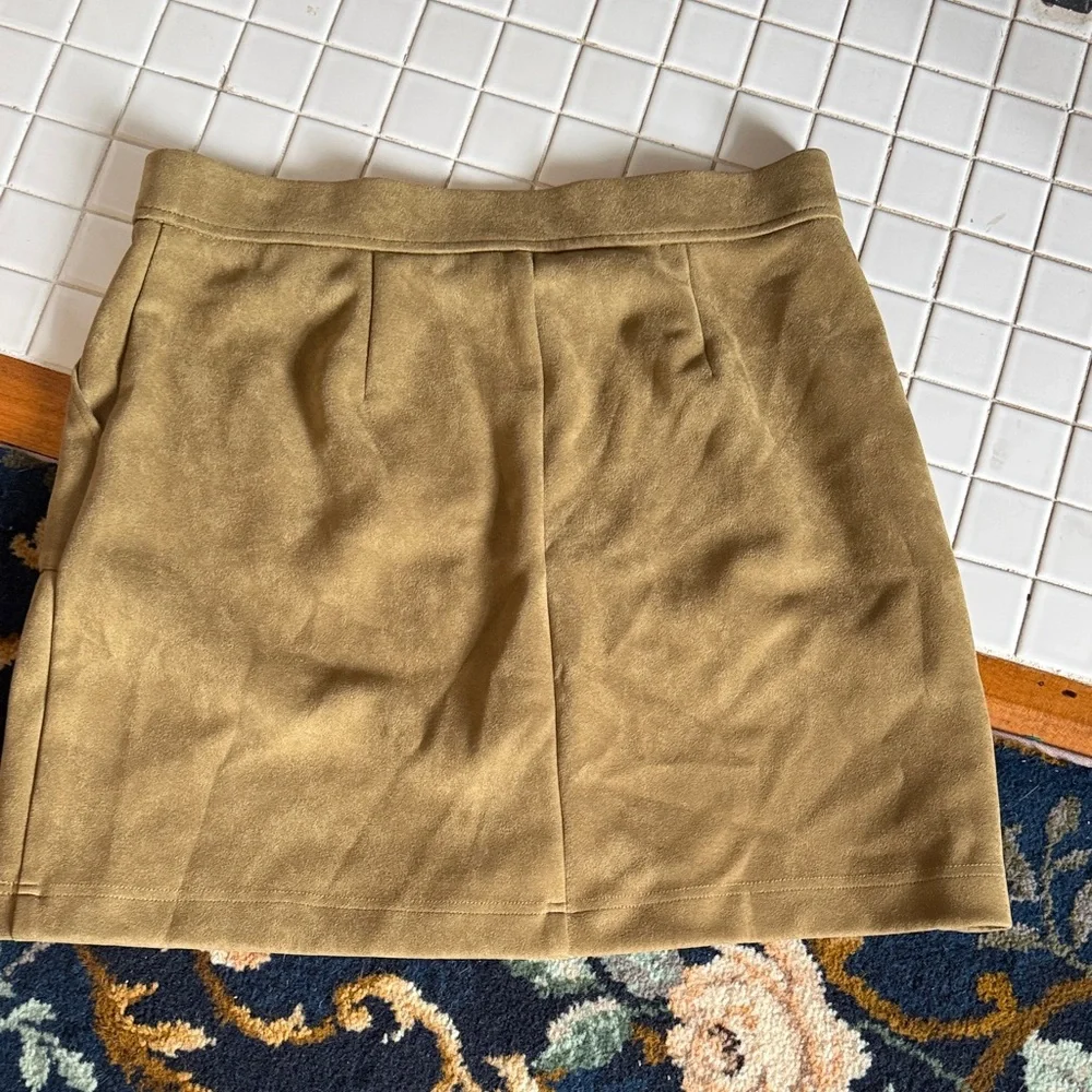 Cato faux suede Tan Button-Down Mini Skirt- worn once-‎ excellent shape